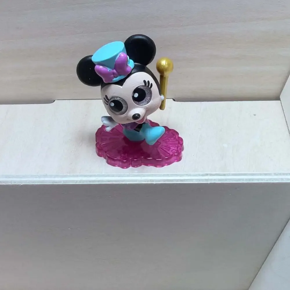 Disney Doorables Series 9 Minnie Mouse Ticket to Fun Figure